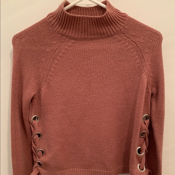 🛑 SOLD! Girl’s Mauve Colored Sweater w/Braided & Grommets - Picture 2 of 4